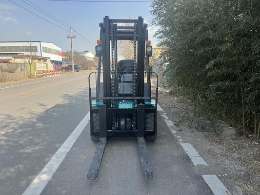 1.5 Ton Lithium Battery Electric Forklift CPD15 Compact Counterbalance Warehouse Truck AC Motor CE Certified