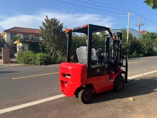 comprar China Precio de fábrica camión diésel 1.5T-3.5T con desplazamiento lateral y mástil de 4.5m online manufacture