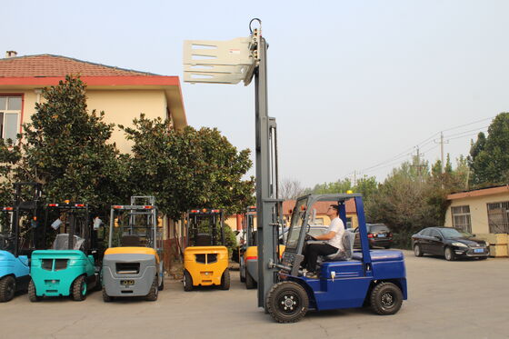 kaufen China Fabrikpreis Diesel Gabelstapler 1.5T-10T mit garantierter Technologie online manufacture